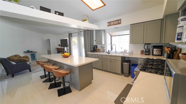 Detail Gallery Image 11 of 29 For 12101 Hinson St, Moreno Valley,  CA 92555 - 4 Beds | 2 Baths
