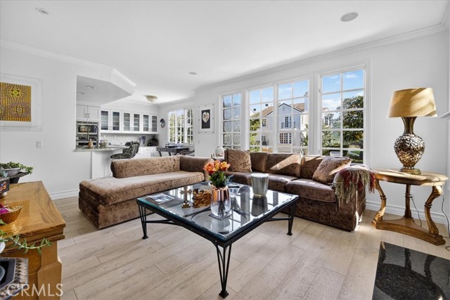 Detail Gallery Image 11 of 26 For 2443 Swanfield Ct, Thousand Oaks,  CA 91361 - 3 Beds | 2/1 Baths