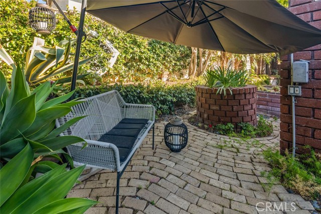 15232 Lille Circle, Irvine CA: https://media.crmls.org/medias/4aed387d-b3df-4290-bd89-a567deca74f0.jpg