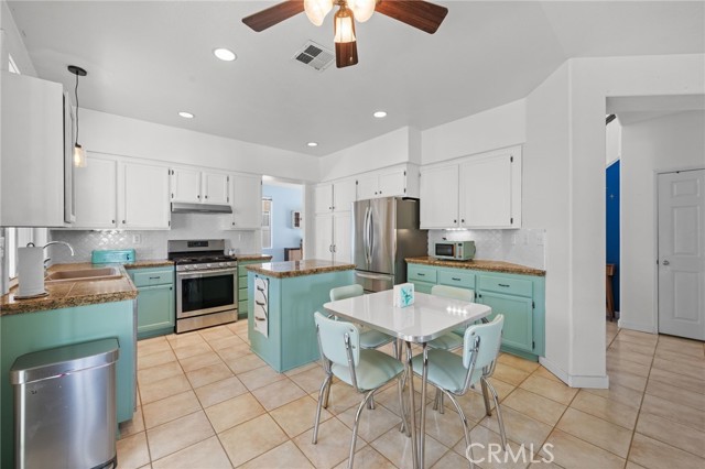 Detail Gallery Image 24 of 52 For 39708 Candy Apple Way, Murrieta,  CA 92562 - 4 Beds | 2/1 Baths