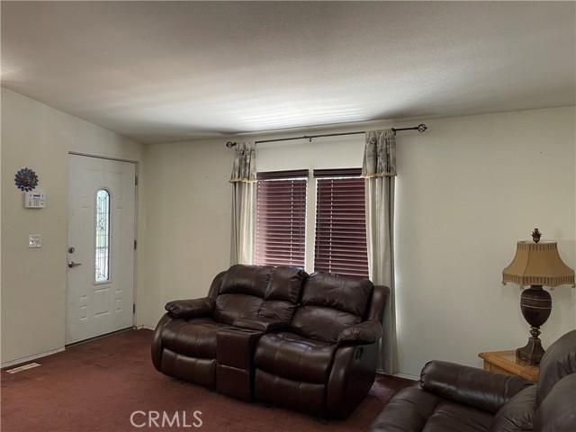 Detail Gallery Image 3 of 37 For 35125 Hobbiton Rd, Hemet,  CA 92544 - 4 Beds | 2 Baths