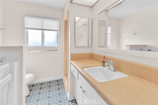 Detail Gallery Image 20 of 43 For 622 Esther Way, Redlands,  CA 92373 - 4 Beds | 2/1 Baths