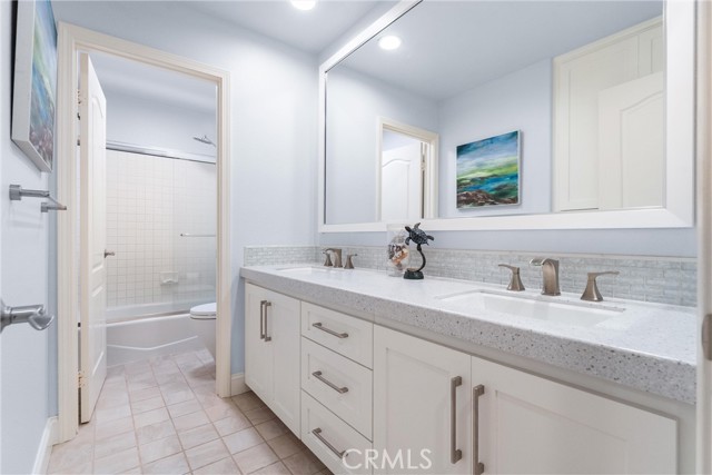 10 Sitges, Laguna Niguel CA: https://media.crmls.org/medias/4af0d266-17da-49b3-a258-b629af52c1df.jpg