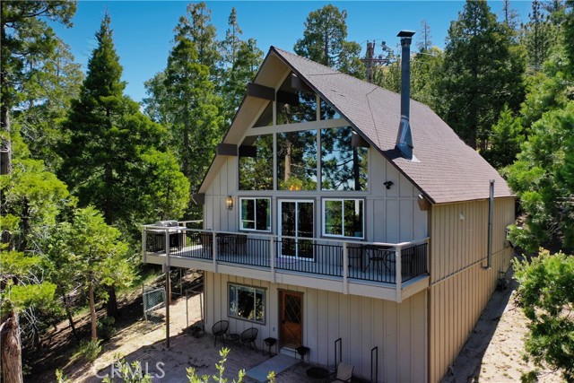 Detail Gallery Image 5 of 48 For 832 Rhine Rd, Lake Arrowhead,  CA 92352 - 3 Beds | 2 Baths