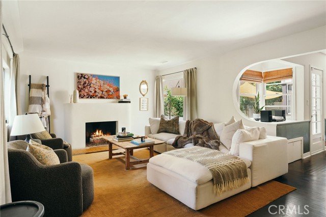 2319 S Corning Street, Los Angeles CA: https://media.crmls.org/medias/4af1b573-93fa-4328-b784-96f3846443ad.jpg