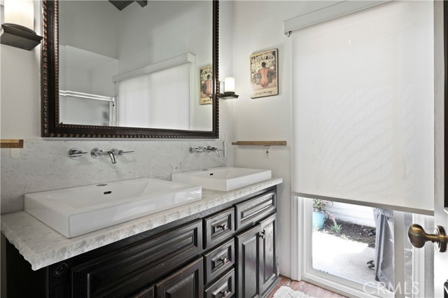 Detail Gallery Image 17 of 32 For 455 Vista Grande, Newport Beach,  CA 92660 - 3 Beds | 2 Baths