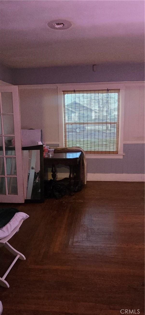 Detail Gallery Image 5 of 9 For 44627 Beech, Lancaster,  CA 93534 - 3 Beds | 1 Baths