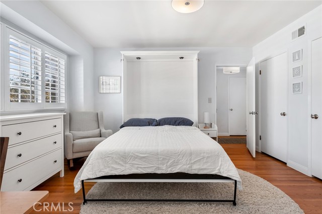 23642 Oxnard Street, Woodland Hills CA: https://media.crmls.org/medias/4af3cf84-49c1-4068-bbc1-e1a691ddb5b1.jpg