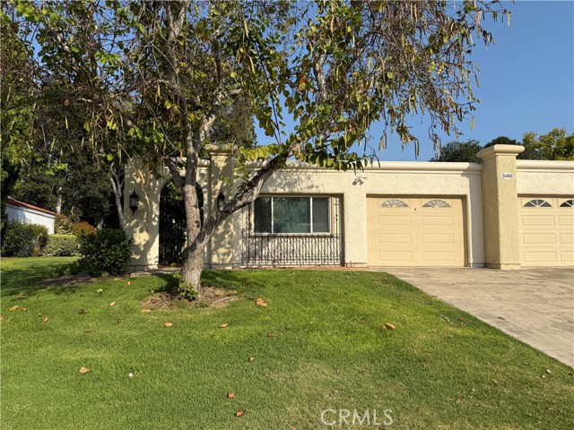 5460 Paseo Del Lago E, Laguna Woods CA: https://media.crmls.org/medias/4af3e59a-2602-4a7e-85ae-89f22a7900ba.jpg