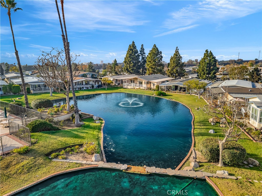 MLS #OC25276315 image #27