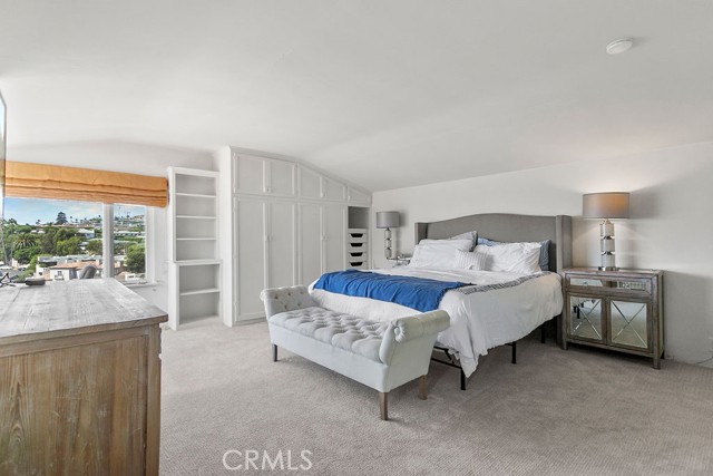 52 EMERALD BAY, Laguna Beach CA: https://media.crmls.org/medias/4af56a20-e735-491a-9099-f3d1f9f8c869.jpg