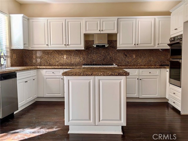 Detail Gallery Image 8 of 32 For 11 Carmichael, Irvine,  CA 92602 - 3 Beds | 2/1 Baths