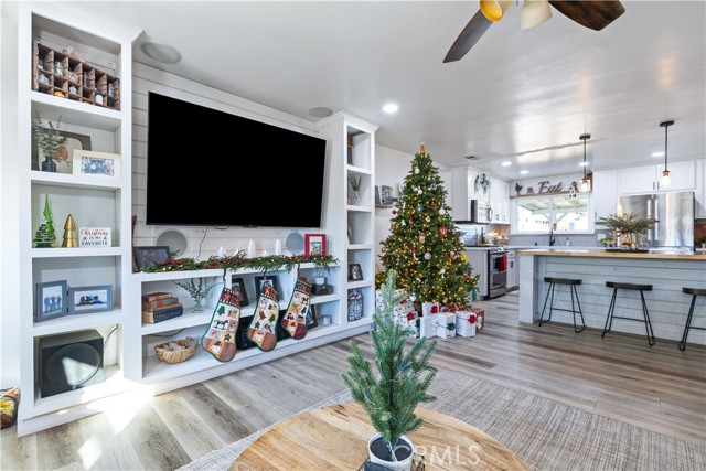 Detail Gallery Image 12 of 54 For 4680 Whispering Oak, Paso Robles,  CA 93446 - 4 Beds | 3 Baths