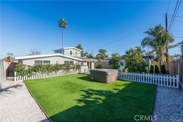 Detail Gallery Image 33 of 39 For 641 Cove, Costa Mesa,  CA 92627 - 4 Beds | 3 Baths