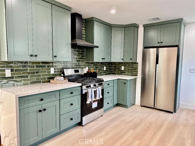 Detail Gallery Image 16 of 52 For 1040 S Grevillea Ave, Inglewood,  CA 90301 - 2 Beds | 2 Baths