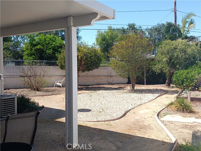 Detail Gallery Image 3 of 3 For 7 Pine via, Anaheim,  CA 92801 - 3 Beds | 2 Baths