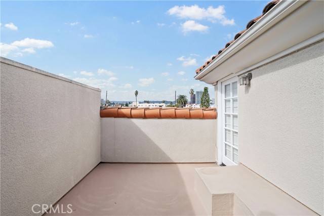 Detail Gallery Image 31 of 35 For 1733 Armacost Avenue #1,  Los Angeles,  CA 90025 - 3 Beds | 2/1 Baths