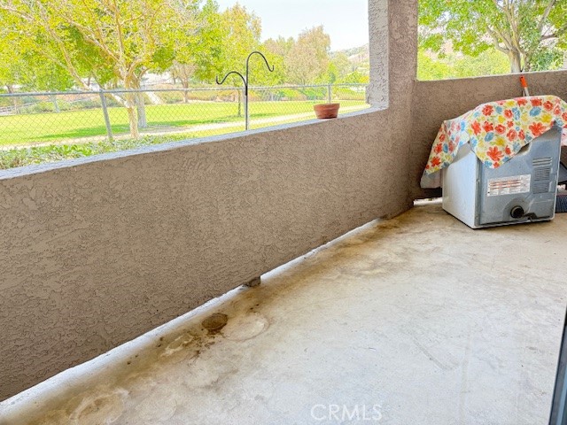 https://media.crmls.org/medias/4af80a88-0066-49d2-91b4-e857425b9d17.jpg?preset=X-Large