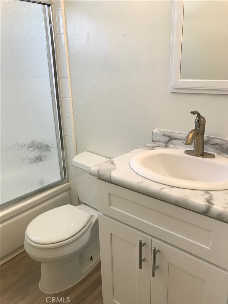 https://media.crmls.org/medias/4af87acf-5489-4c16-a0c7-cdabb57744eb.jpg?preset=X-Large
