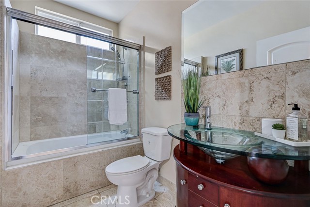 Detail Gallery Image 39 of 75 For 104 Saint Joseph Ave, Long Beach,  CA 90803 - 5 Beds | 3 Baths