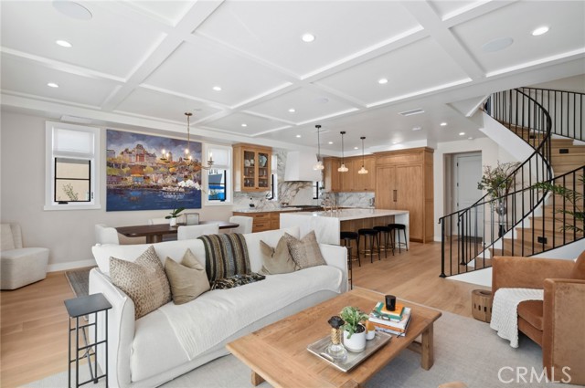 318 Coronado Street, Newport Beach CA: https://media.crmls.org/medias/4af911f7-02ab-4925-9e8d-930c8d6d1921.jpg