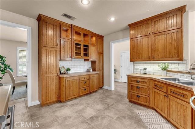 Detail Gallery Image 14 of 73 For 15125 N Kobbuntie Ct, Red Bluff,  CA 96080 - 5 Beds | 3/1 Baths