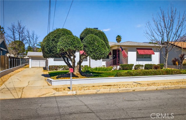 Detail Gallery Image 3 of 21 For 34776 Pecan Ave, Yucaipa,  CA 92399 - 3 Beds | 2 Baths