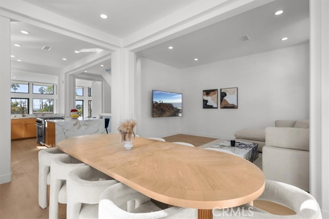 Detail Gallery Image 9 of 41 For 6730 Esplanade, Playa Del Rey,  CA 90293 - 4 Beds | 4 Baths