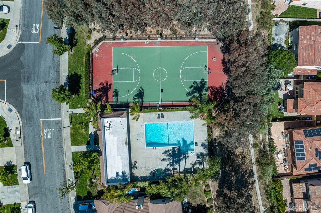 https://media.crmls.org/medias/4afb0f16-d5f7-4ac8-8588-afe0a9b0f626.jpg?preset=X-Large