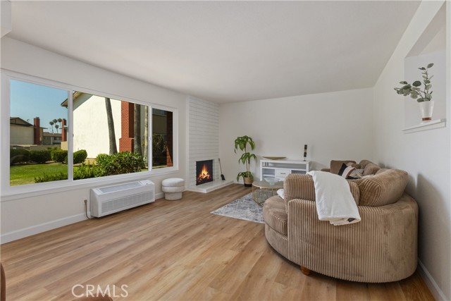 1722 Mitchell Avenue, Tustin CA: https://media.crmls.org/medias/4afb1548-8f92-4bcc-b5ca-1a5b215be3a4.jpg