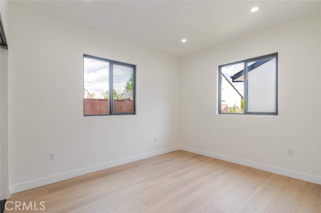 Detail Gallery Image 16 of 21 For 6217 Sylvia Ave, Tarzana,  CA 91335 - 3 Beds | 2 Baths