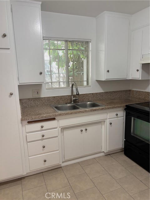 14718 Magnolia W Boulevard, Sherman Oaks CA: https://media.crmls.org/medias/4afb3bfa-7122-4ac0-abed-ae6d83da5dbd.jpg