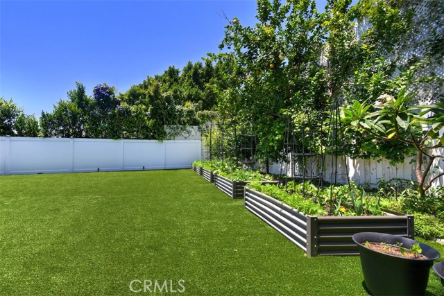 4 Bed Home for Sale in Valley Village, California