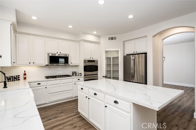 30461 Savoie Street, Murrieta CA: https://media.crmls.org/medias/4afcd07f-ceba-41a7-aeae-40e718a4c76a.jpg