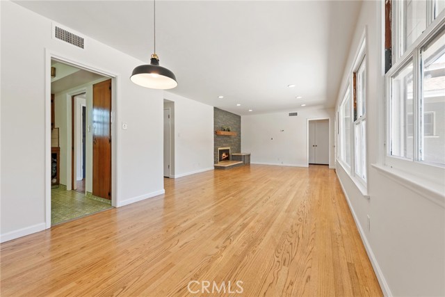 Image 9 of 38 For 883 Leadora Avenue