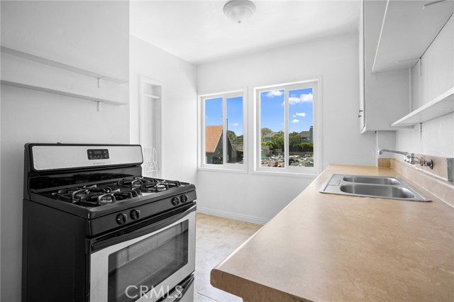 Detail Gallery Image 8 of 16 For 6634 Lankershim Bld #C,  North Hollywood,  CA 91606 - 1 Beds | 1 Baths