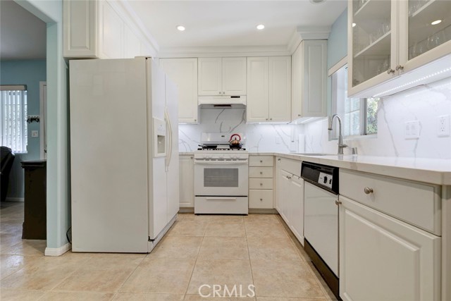 Image 17 of 50 For 6648 Gaviota Avenue