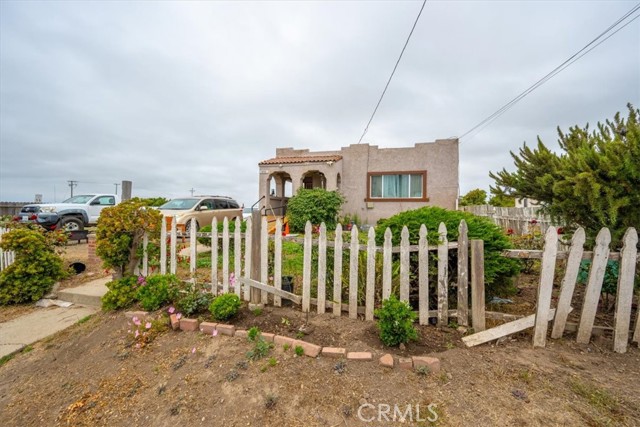 4589 12th Street, Guadalupe CA: https://media.crmls.org/medias/4afdb8b5-ceba-46af-af2b-a17680c5ea76.jpg