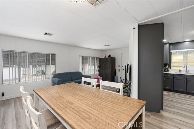 24414 University Avenue, Loma Linda CA: https://media.crmls.org/medias/4afde571-d2ec-4fba-b9db-f3dca3dc33b3.jpg