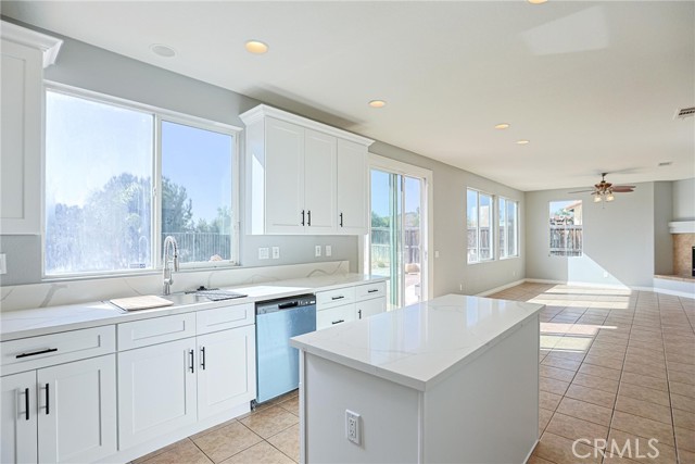 Detail Gallery Image 16 of 70 For 26523 Bladen Ave, Murrieta,  CA 92562 - 5 Beds | 3 Baths