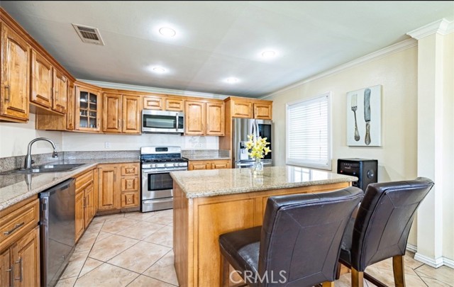 Detail Gallery Image 8 of 28 For 8707 Byers St, Downey,  CA 90242 - 4 Beds | 2 Baths