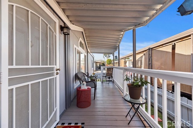 Detail Gallery Image 8 of 47 For 4901 Green River #181,  Corona,  CA 92880 - 3 Beds | 2 Baths