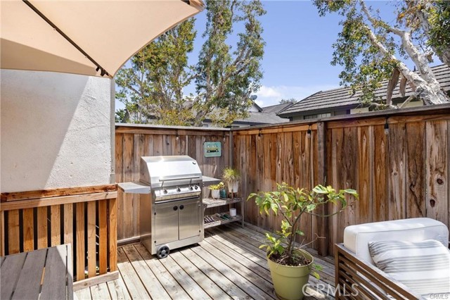 Detail Gallery Image 19 of 24 For 2440 Brittany Woods Ln, Costa Mesa,  CA 92627 - 3 Beds | 2 Baths