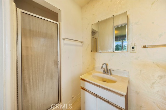 801 S Bradshawe Avenue, Monterey Park CA: https://media.crmls.org/medias/4b0009f0-1ac1-4069-aafa-73d68722f086.jpg