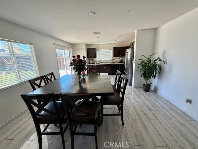 Detail Gallery Image 13 of 29 For 14155 Sun Valley, Adelanto,  CA 92301 - 3 Beds | 2/1 Baths