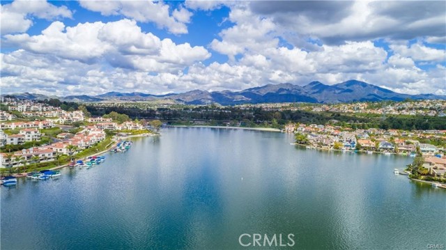 23782 Lagarto, Mission Viejo CA: https://media.crmls.org/medias/4b001eb1-110c-45e7-b525-ac1bbda1b3f7.jpg