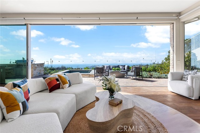 3355 Alta Laguna Boulevard, Laguna Beach CA: https://media.crmls.org/medias/4b005764-059f-4000-aab5-f4a7aeb03f4f.jpg