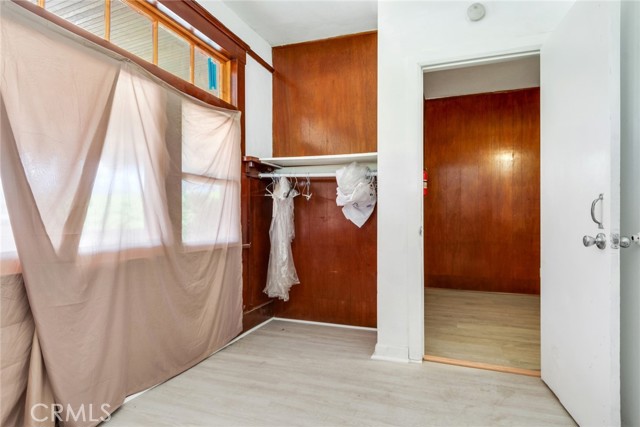 Detail Gallery Image 7 of 27 For 869 N F St, San Bernardino,  CA 92410 - 5 Beds | 3 Baths