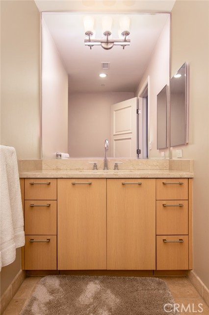 Detail Gallery Image 26 of 41 For 305 Caruso, Glendale,  CA 91210 - 2 Beds | 3 Baths