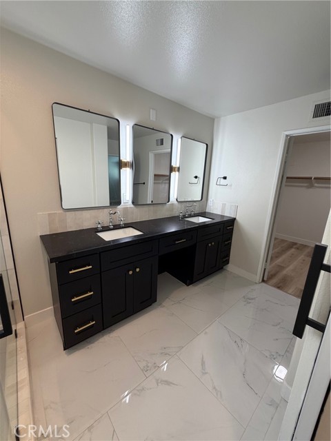 Detail Gallery Image 15 of 33 For 4890 Hannah, Yorba Linda,  CA 92886 - 3 Beds | 2/1 Baths